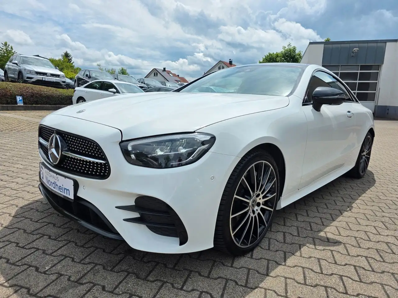 Mercedes-Benz E 450 Coupe 4Matic/Burmester/Panorama/AMG-Line — photo 1 of 25