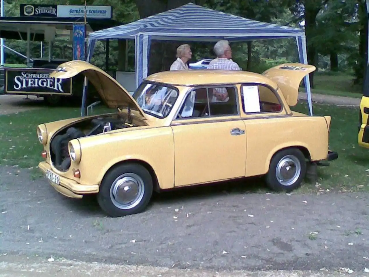 Trabant P60 Oldtimer für 2takt-Freunde und "Schrauber" — photo 1 of 23