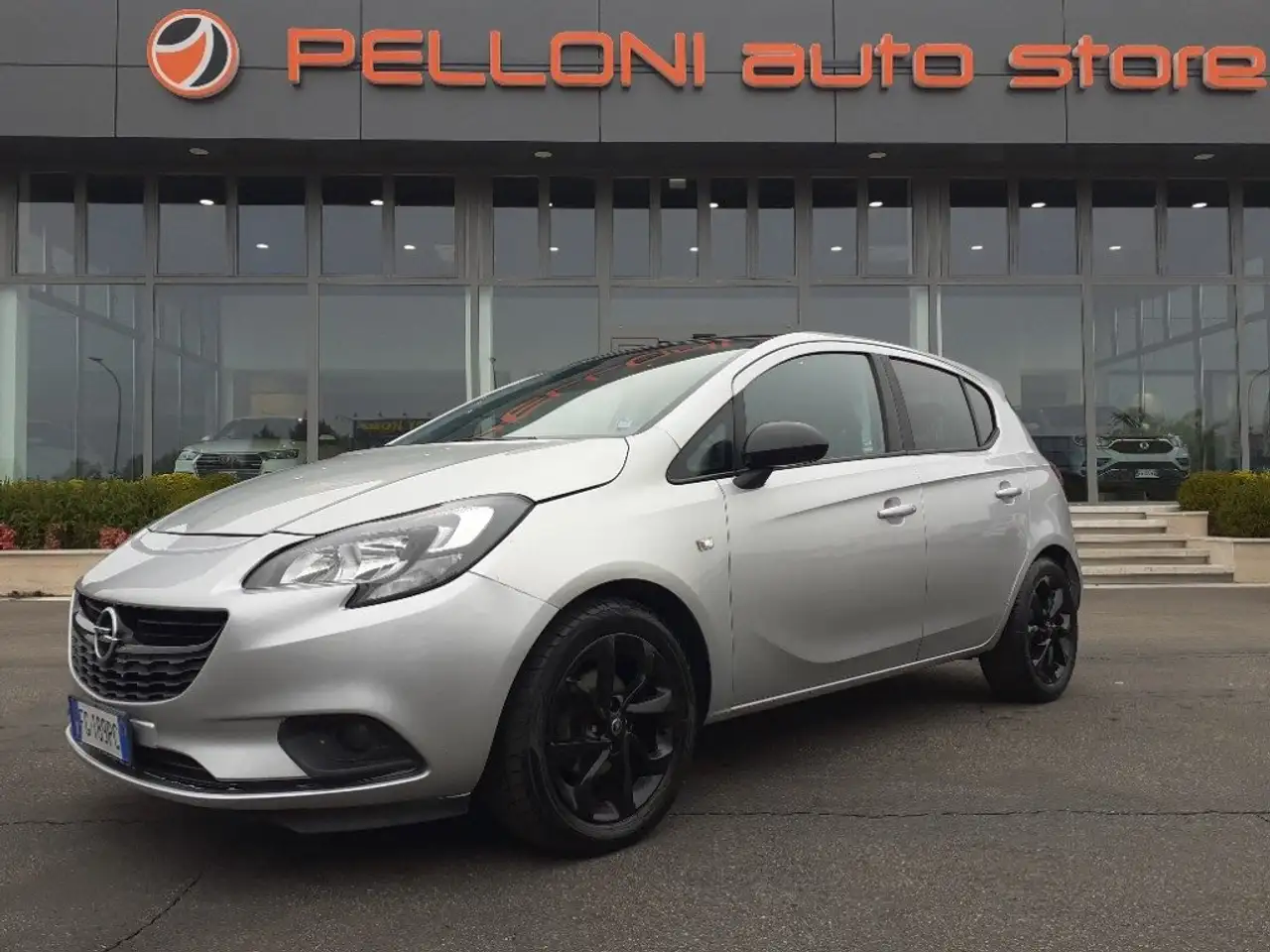 Opel Corsa 1.4 90CV GPL 5P b-Color PER NEOPATENTATI-1°PROP — photo 1 of 13