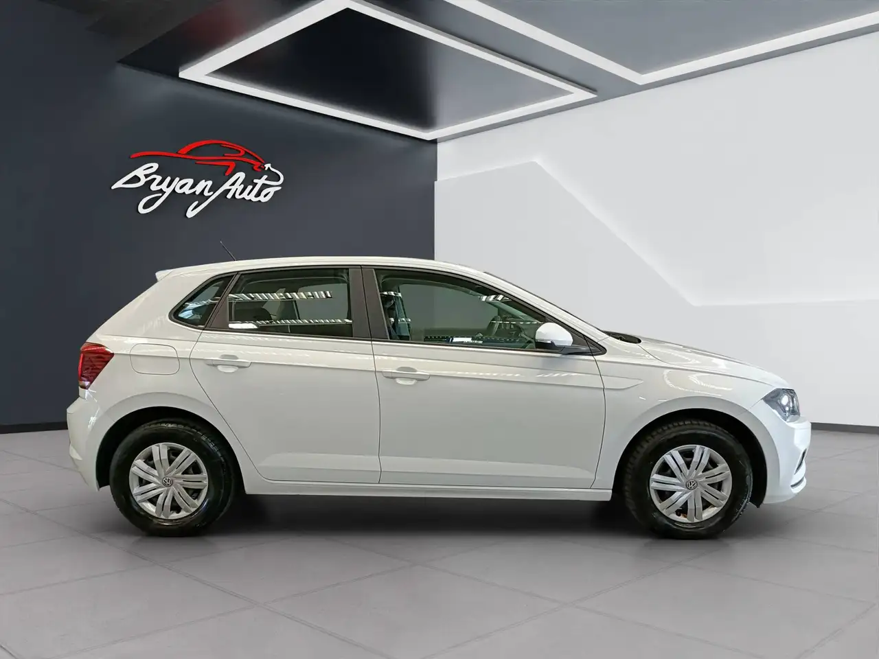 Volkswagen Polo 5p 1.0 evo TRENDLINE 80cv — photo 1 of 16