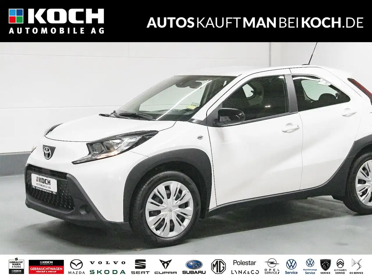Toyota Aygo X 1.0 VVT-i Play R-CAM ACC BT ALLW KLIMA — photo 1 of 15