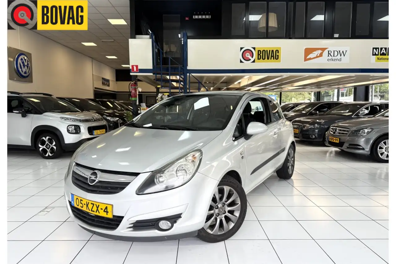 Opel Corsa 1.4-16V 111 Edition Bovag garantie Airco — photo 1 of 27