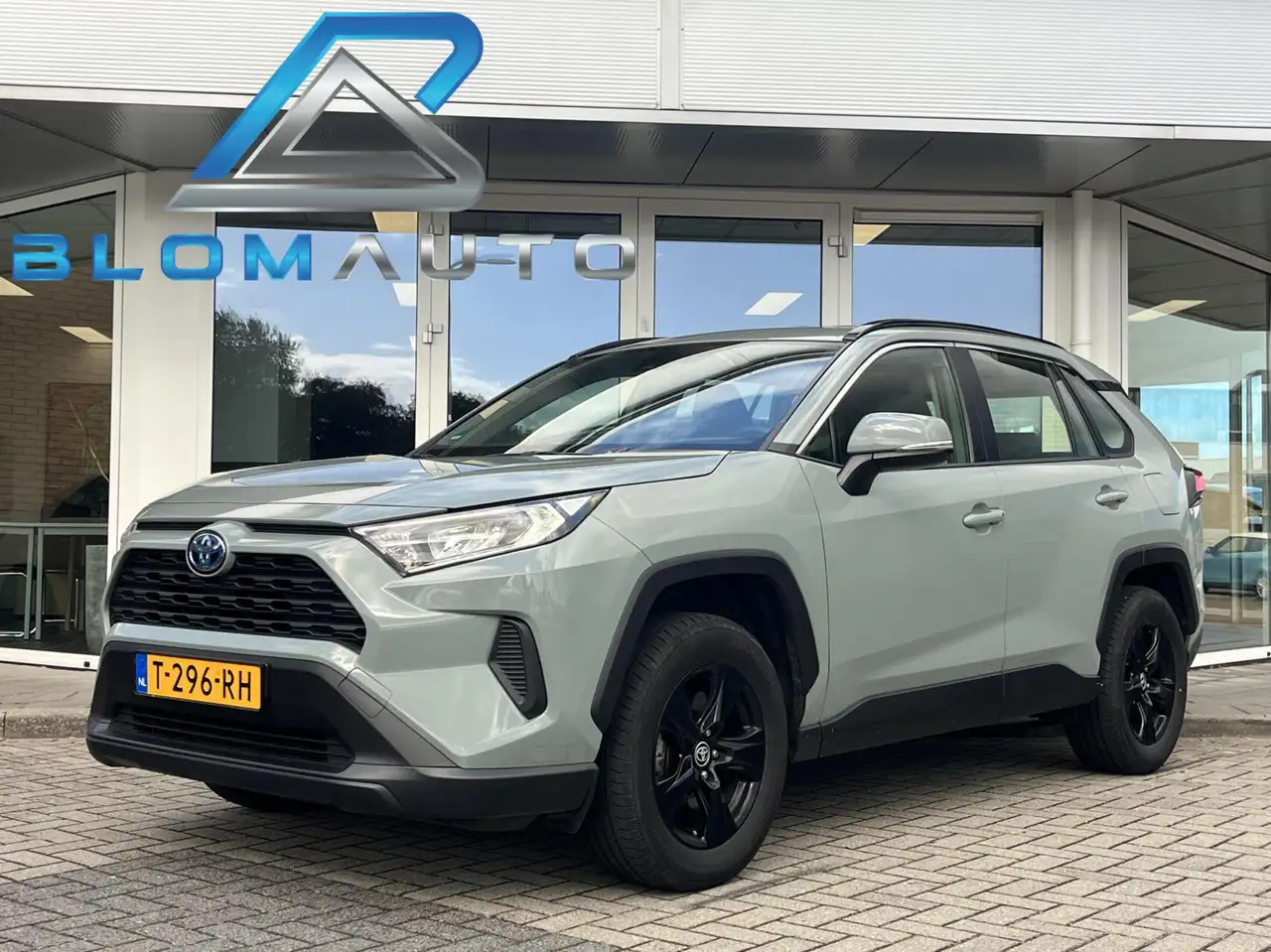 Toyota RAV4 2.5 Hybrid 218PK ACC+LED+CAMERA+TREKHAAK NL AUTO — photo 1 of 18