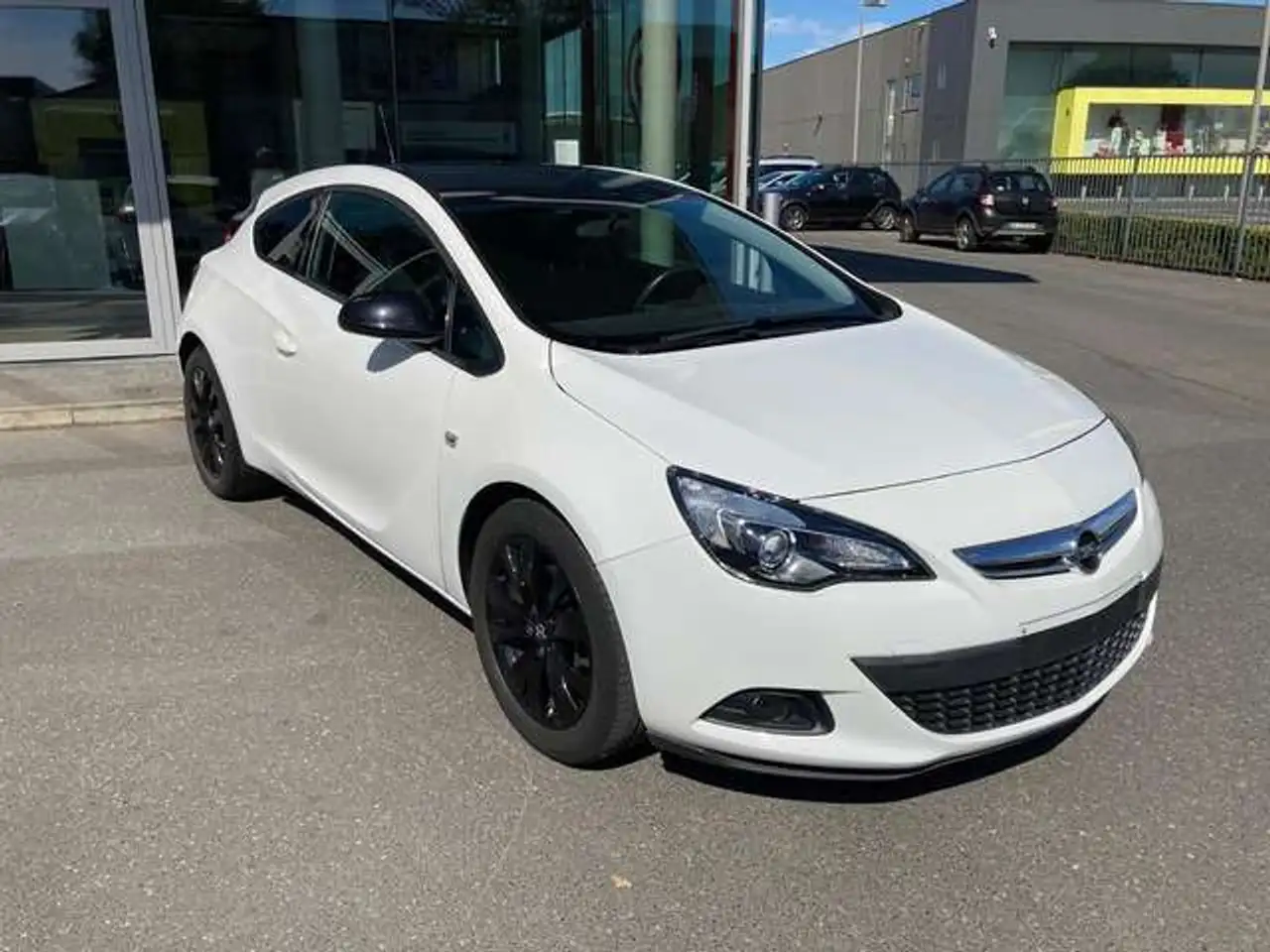Opel Astra T Cosmo — photo 1 of 15