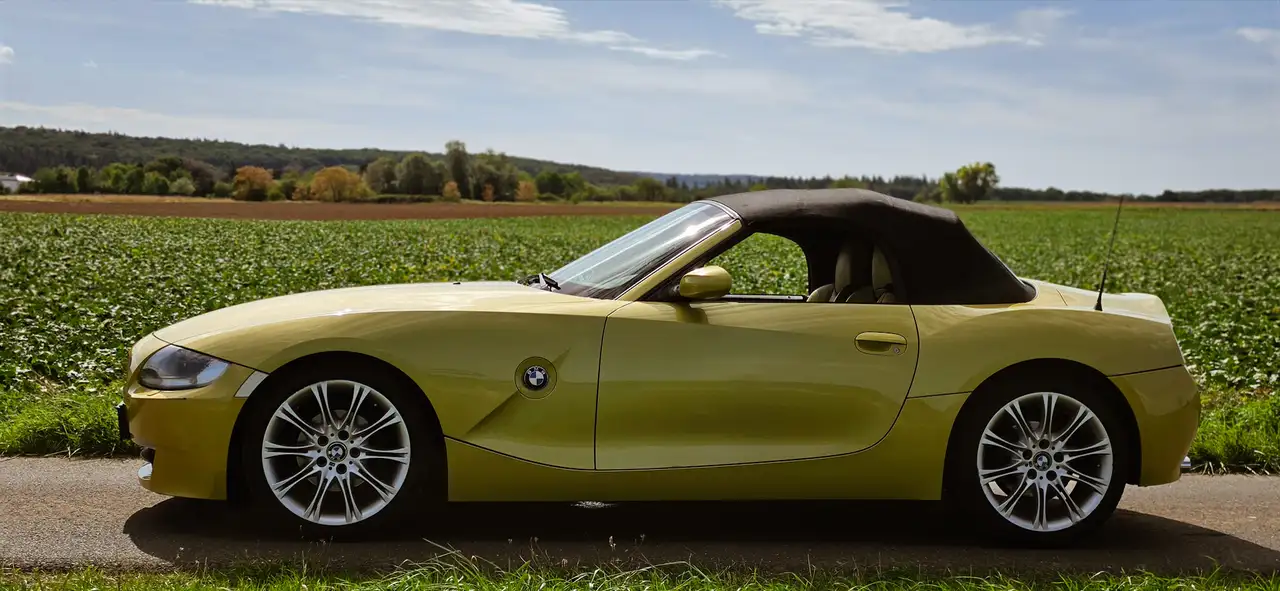 BMW Z4 roadster 2.0i — photo 1 of 7