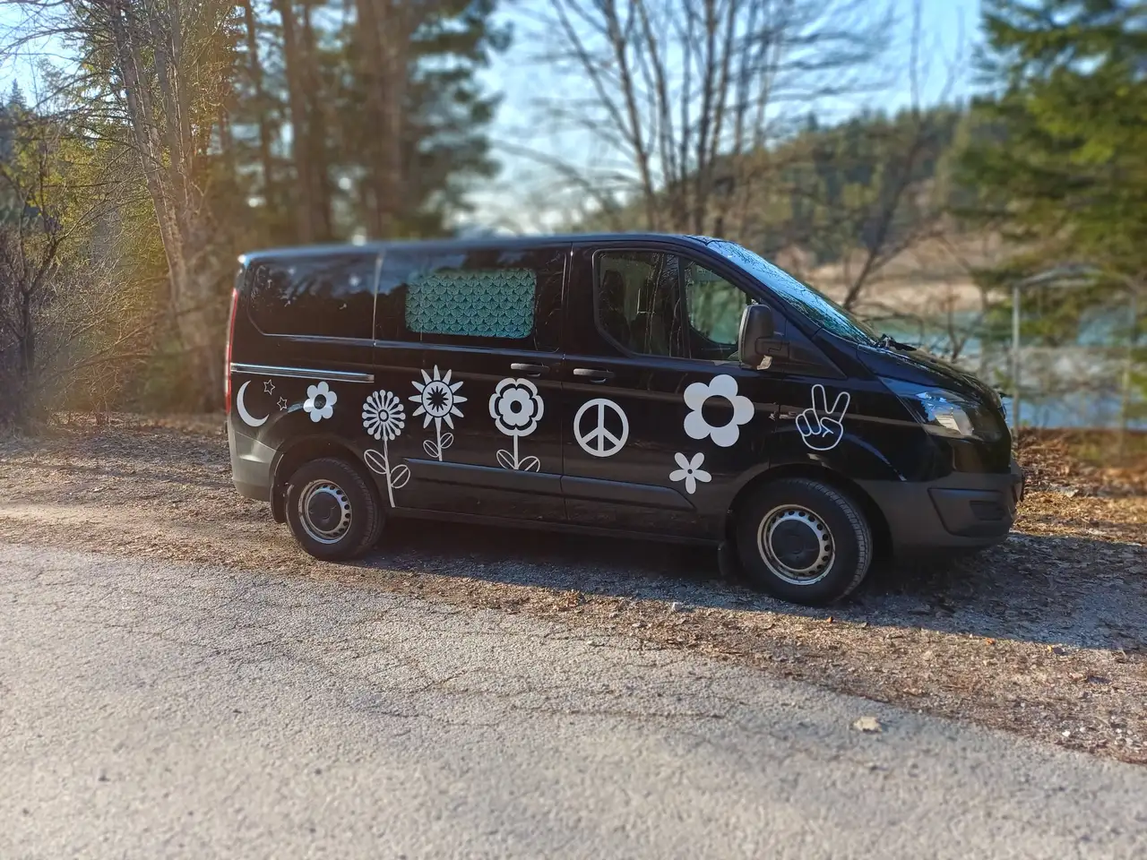 Ford Transit Custom L1 H1 / Campingbus (Wohnmobil M1) — photo 1 of 12