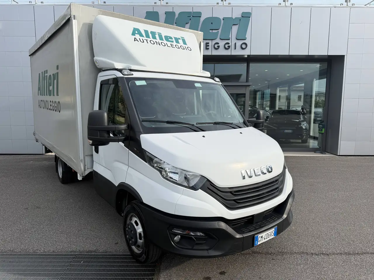 Iveco Daily 35C16H3.0 Cent Reg Teli 3 lati4440x2240x2850kg1000 — photo 1 of 15