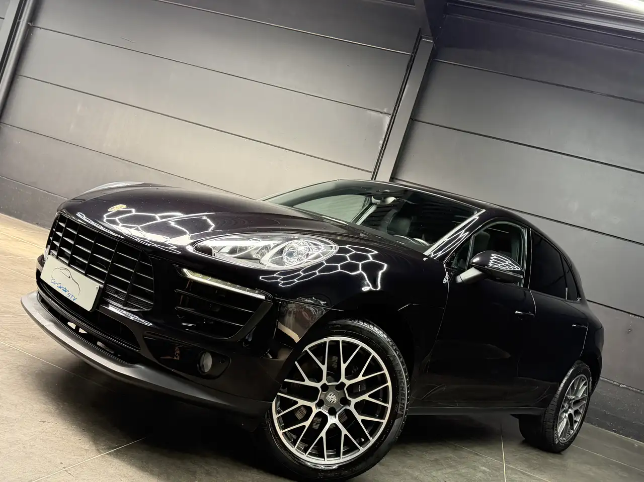 Porsche Macan 2.0 TURBO PDK / Pano dak / Memory seats / FULL History / — photo 1 of 15