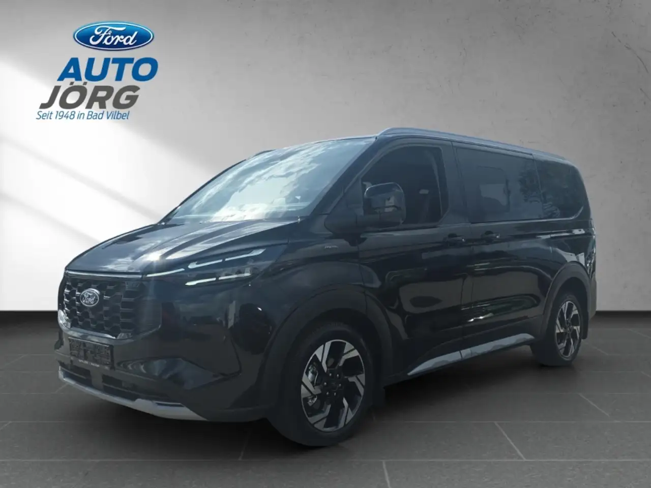 Ford Tourneo Custom Bus Plug-in Hybrid 340 L1 Active FWD — photo 1 of 16
