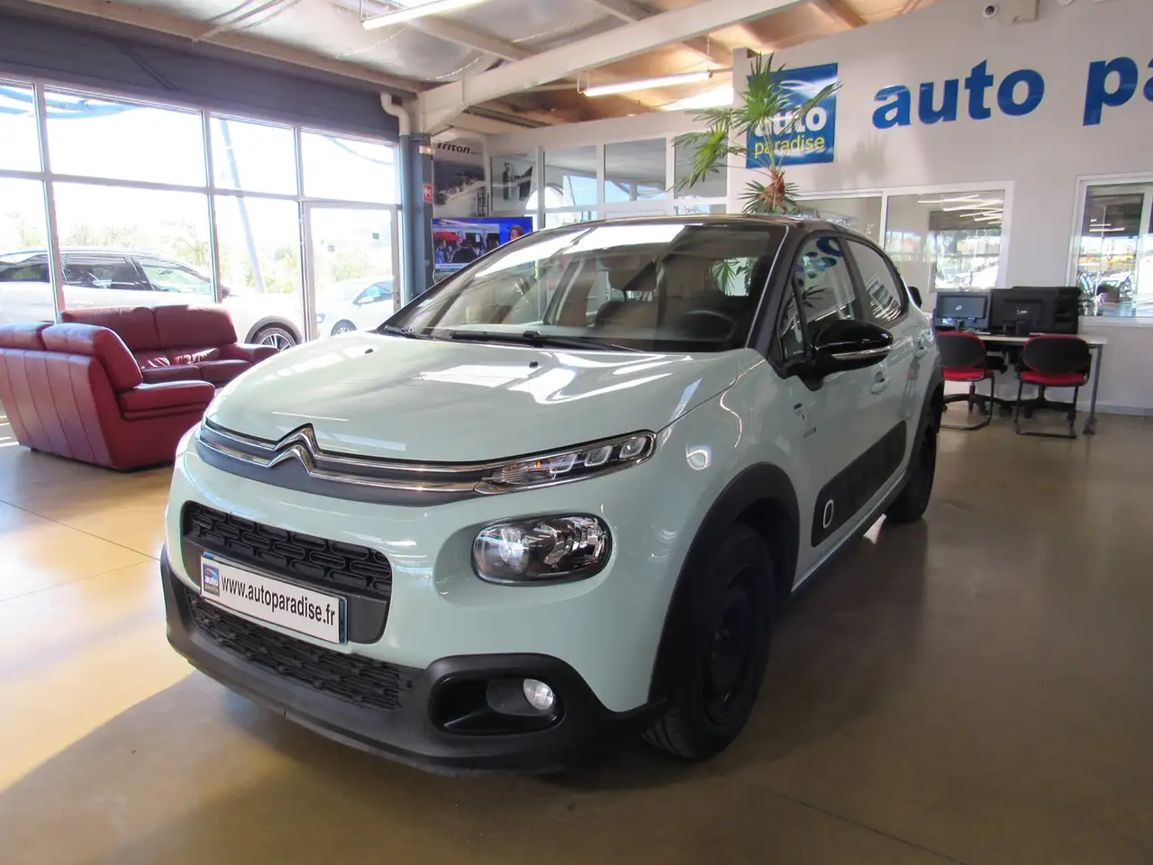 Citroen C3 1.2 83 GRAPHIC — photo 1 of 16