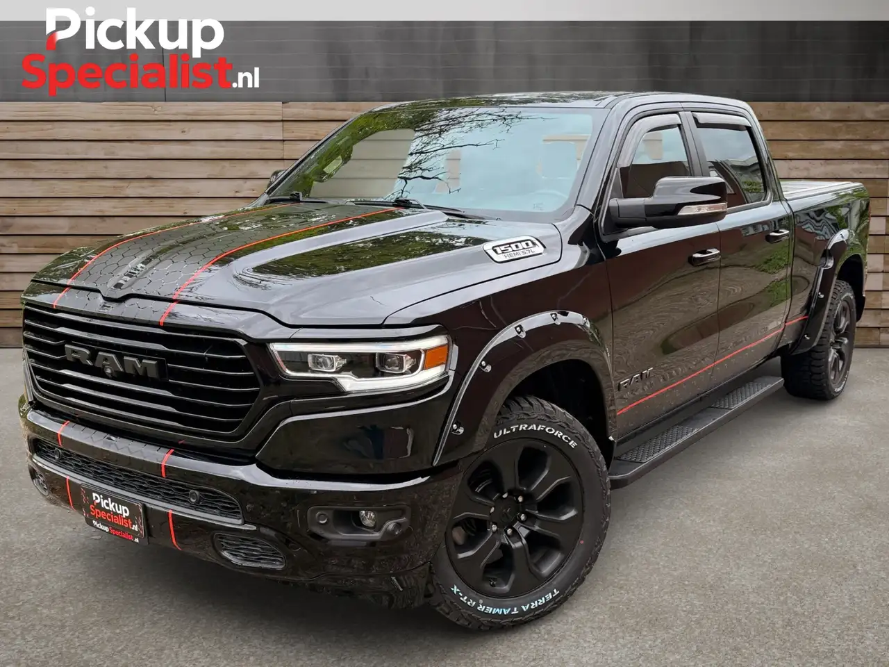 Dodge RAM 1500 5.7 V8 4x4 Crew Cab Big Horn , LONGBED , NIEU — photo 1 of 15