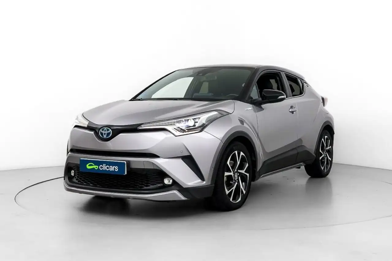 Toyota C-HR 125H Dynamic Plus — photo 1 of 35