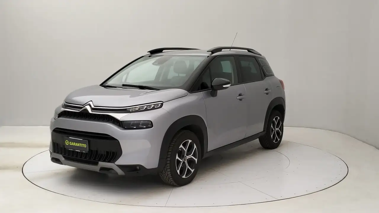 Citroen C3 Aircross 1.2 PureTech Shine — photo 1 of 28