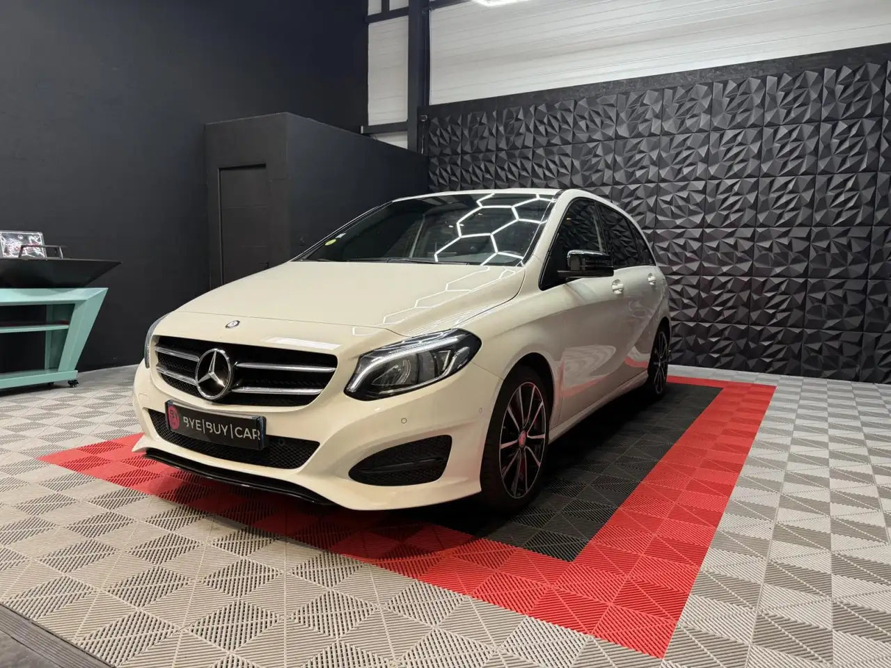 Mercedes-Benz B 180 180 CDI SENSATION PACK AMG CAMERA FEUX LED GARANTIE 12 MOIS — photo 1 of 38