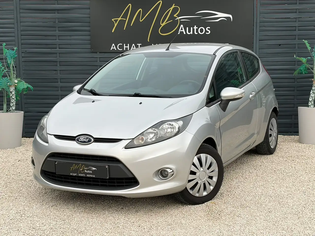 Ford Fiesta Fiesta 1.6 TDCi Titanium ECOnetic II — photo 1 of 13