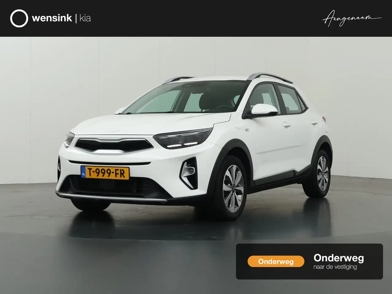 Kia Stonic 1.0 T-GDi MHEV DynamicLine | Parkeercamera | Bluet — photo 1 of 33