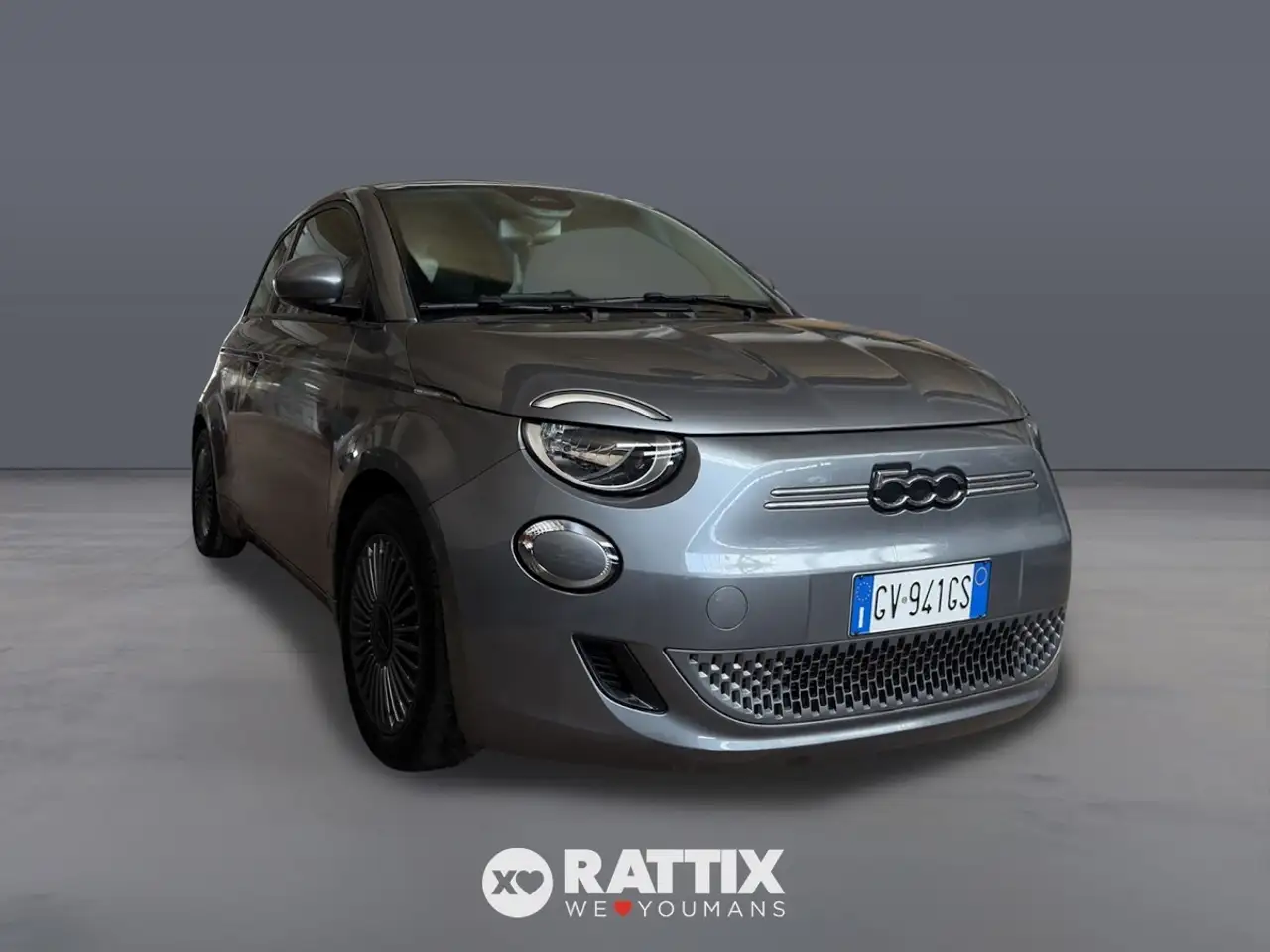 Fiat 500e motore elettrico 42 kWh — photo 1 of 21