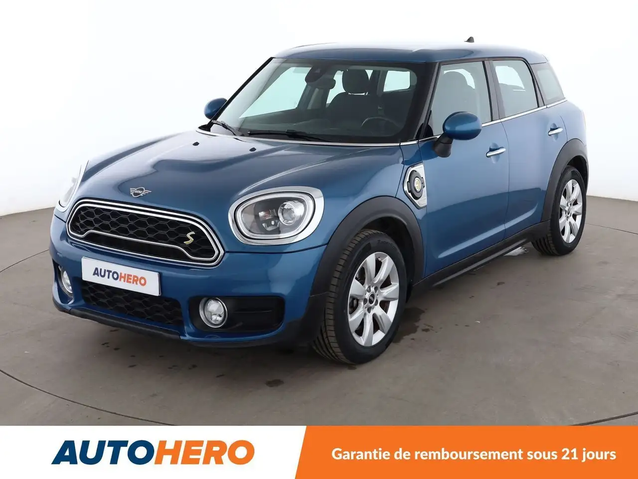 MINI Cooper SE Countryman Cooper SE ALL4 Business Hybrid BVA6 — photo 1 of 31