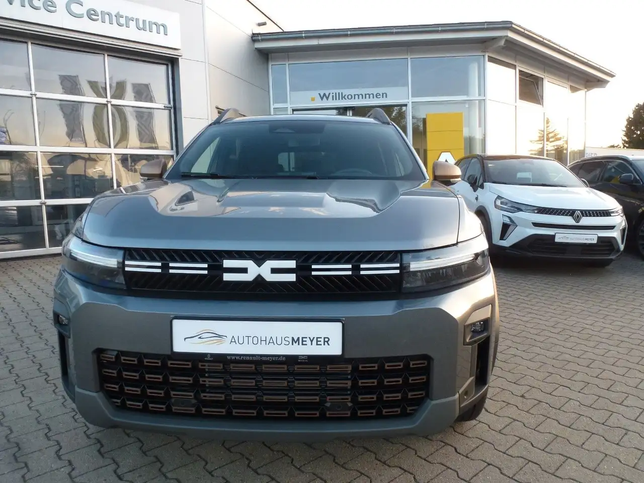 Dacia Bigster hybrid 155 Extreme Winterp+. Cityp. — photo 1 of 15
