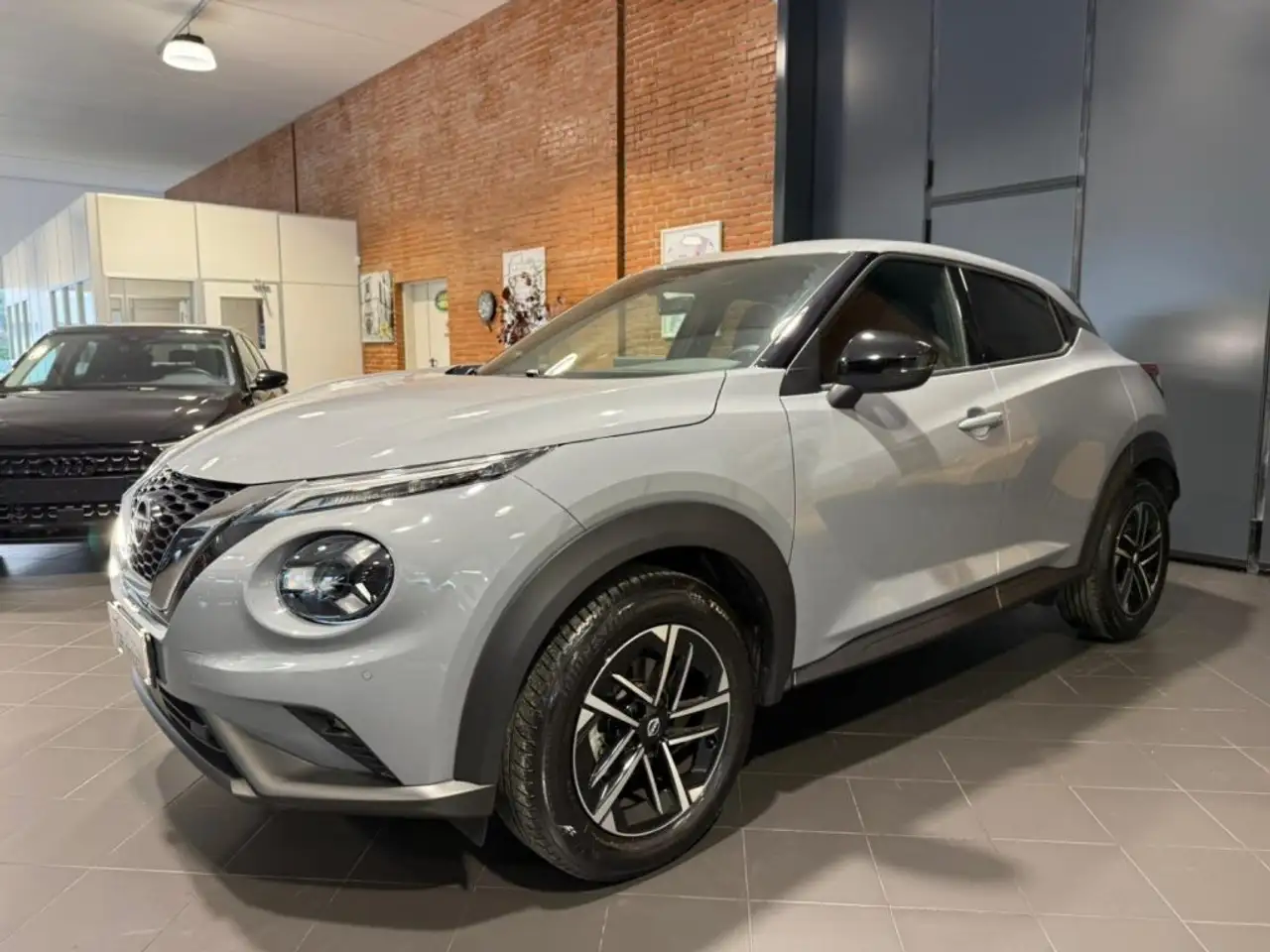 Nissan Juke 1.0 DIG-T 114 CV N-Connecta LED - TELEC. - 17 — photo 1 of 15
