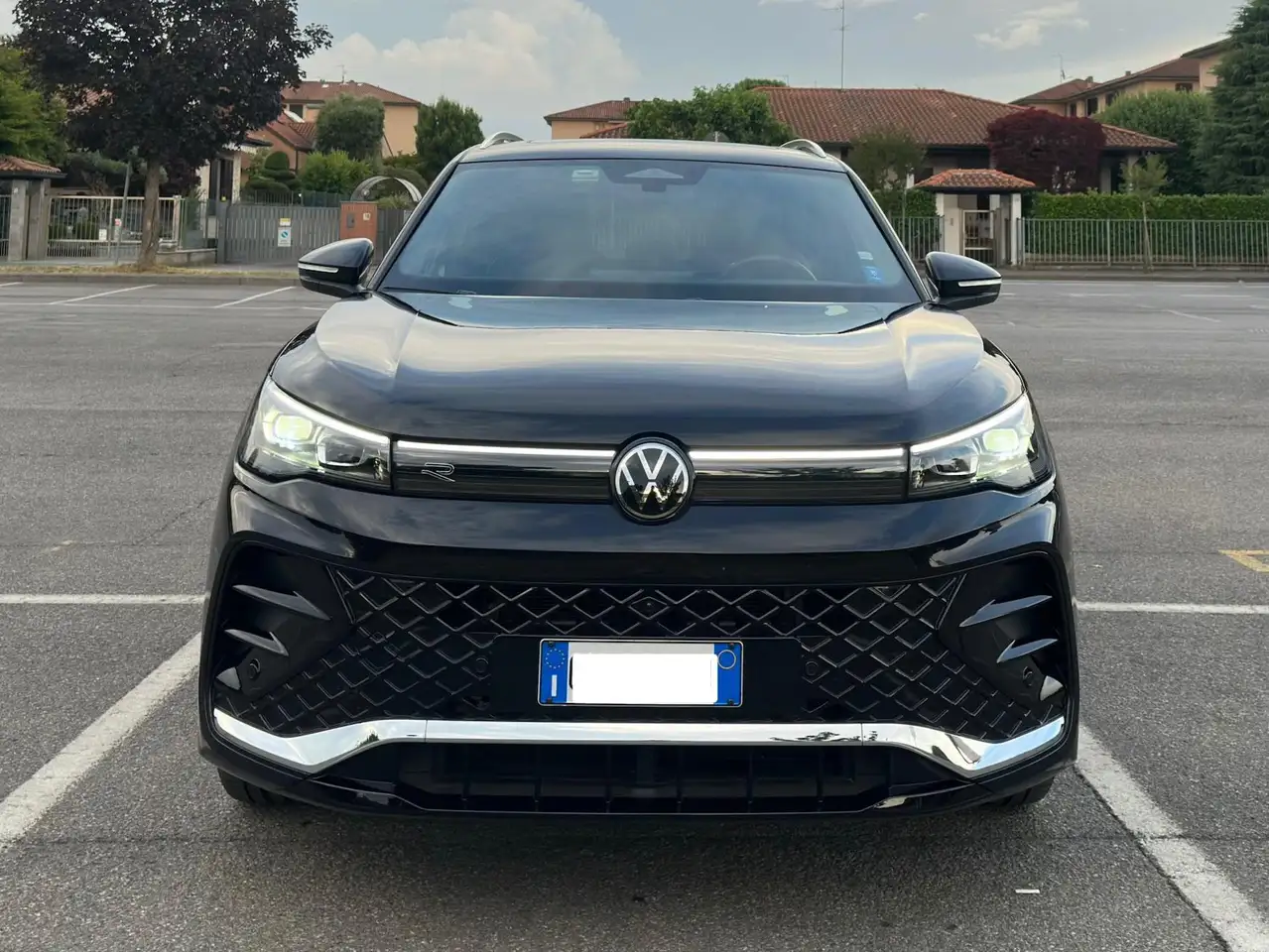 Volkswagen Tiguan Tiguan III 2024 1.5 tsi ehybrid R-Line Plus 272cv dsg — photo 1 of 6