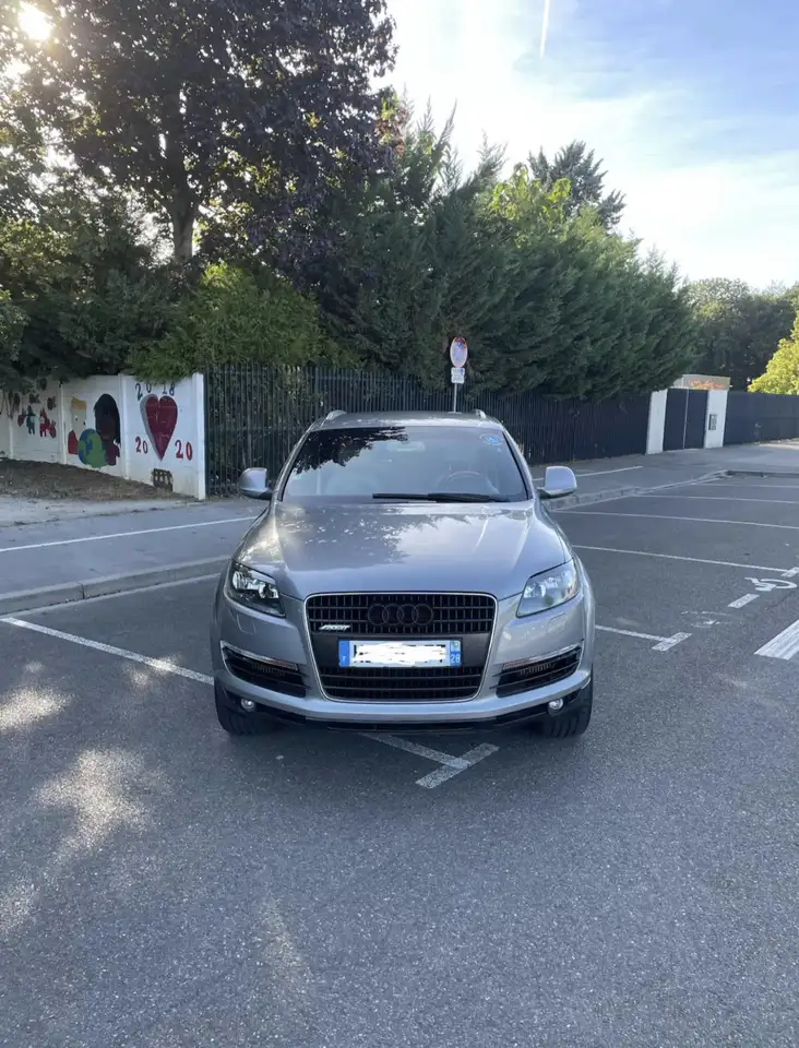 Audi Q7 3.0 TDI DPF quattro tiptronic — photo 1 of 15