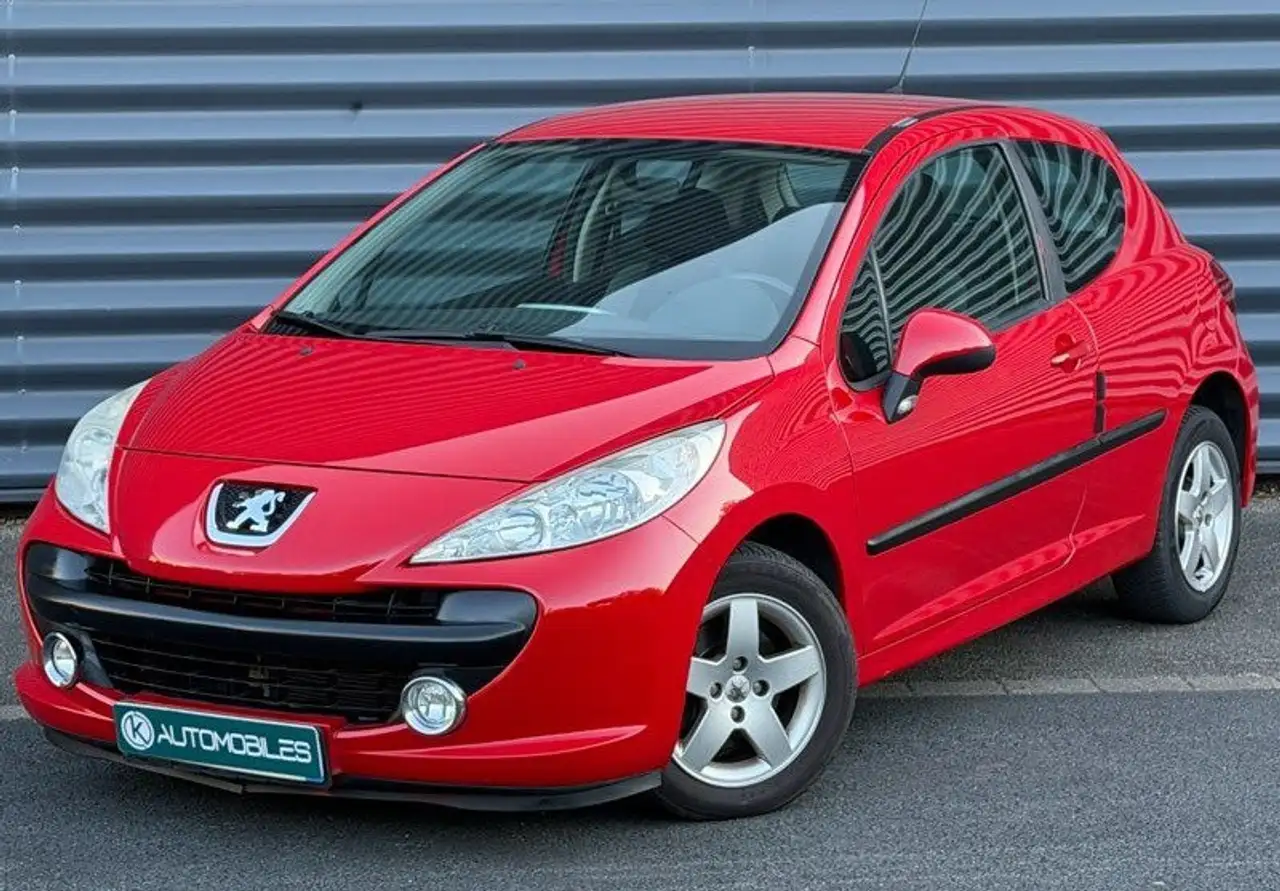 Peugeot 207 1.4 95CH 93500KM ÉDITION URBAN MOVE BVM5 1ère MAIN — photo 1 of 12