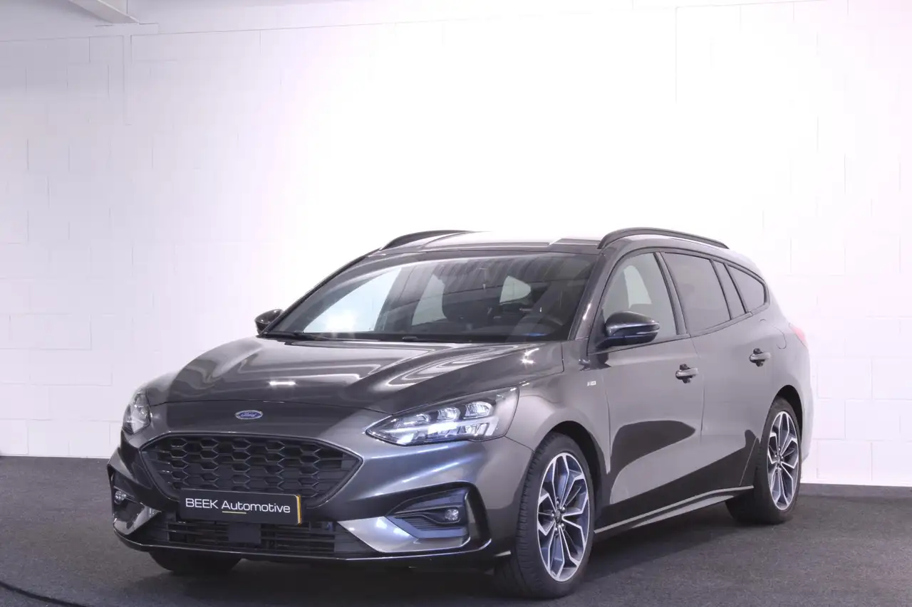 Ford Focus Wagon 1.0 EcoBoost ST Line | B&O | Apple CarPlay — photo 1 of 23