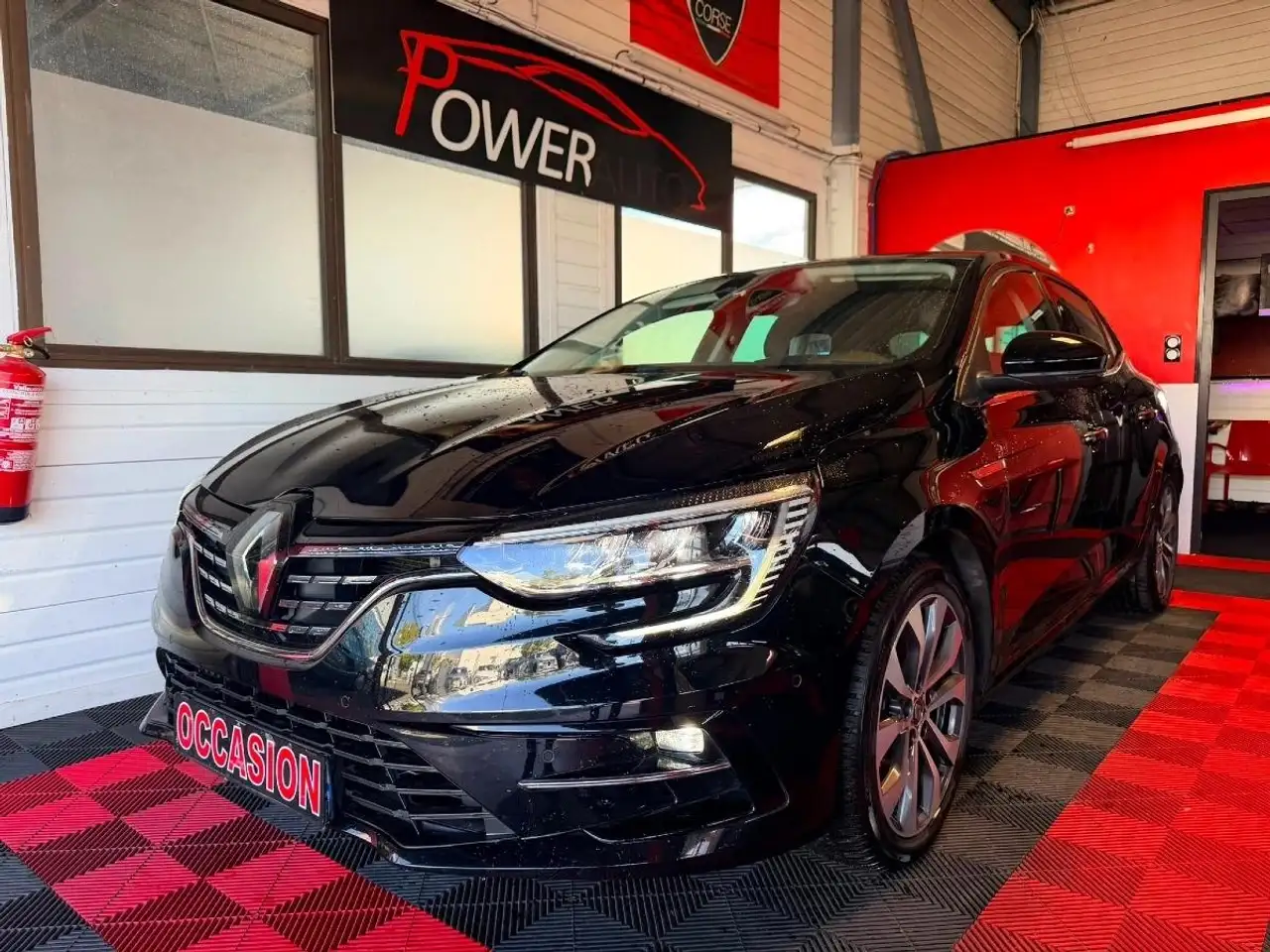 Renault Megane 1.5 BLUE DCI — photo 1 of 11