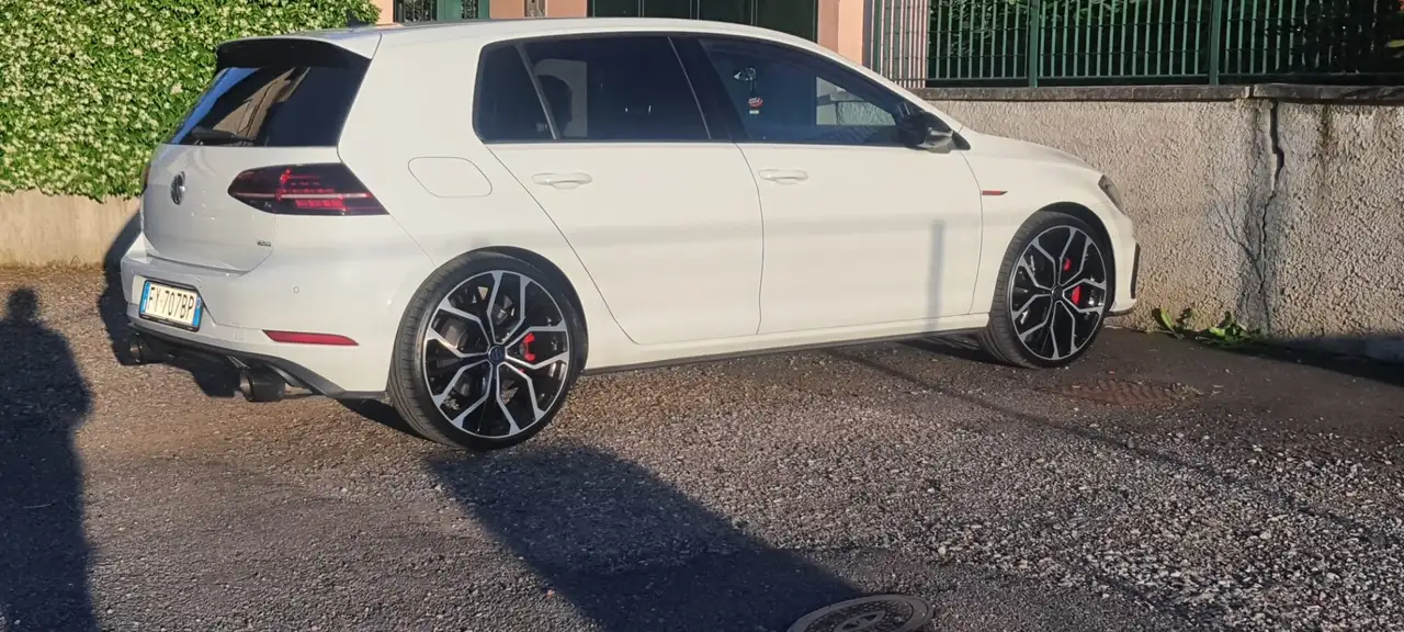 Volkswagen Golf GTI 5p 2.0 tsi Performance 245cv dsg — photo 1 of 6