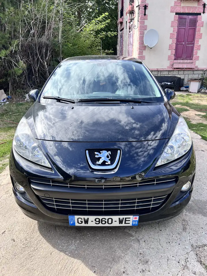 Peugeot 207 1.6 THP 156ch Sportium — photo 1 of 10