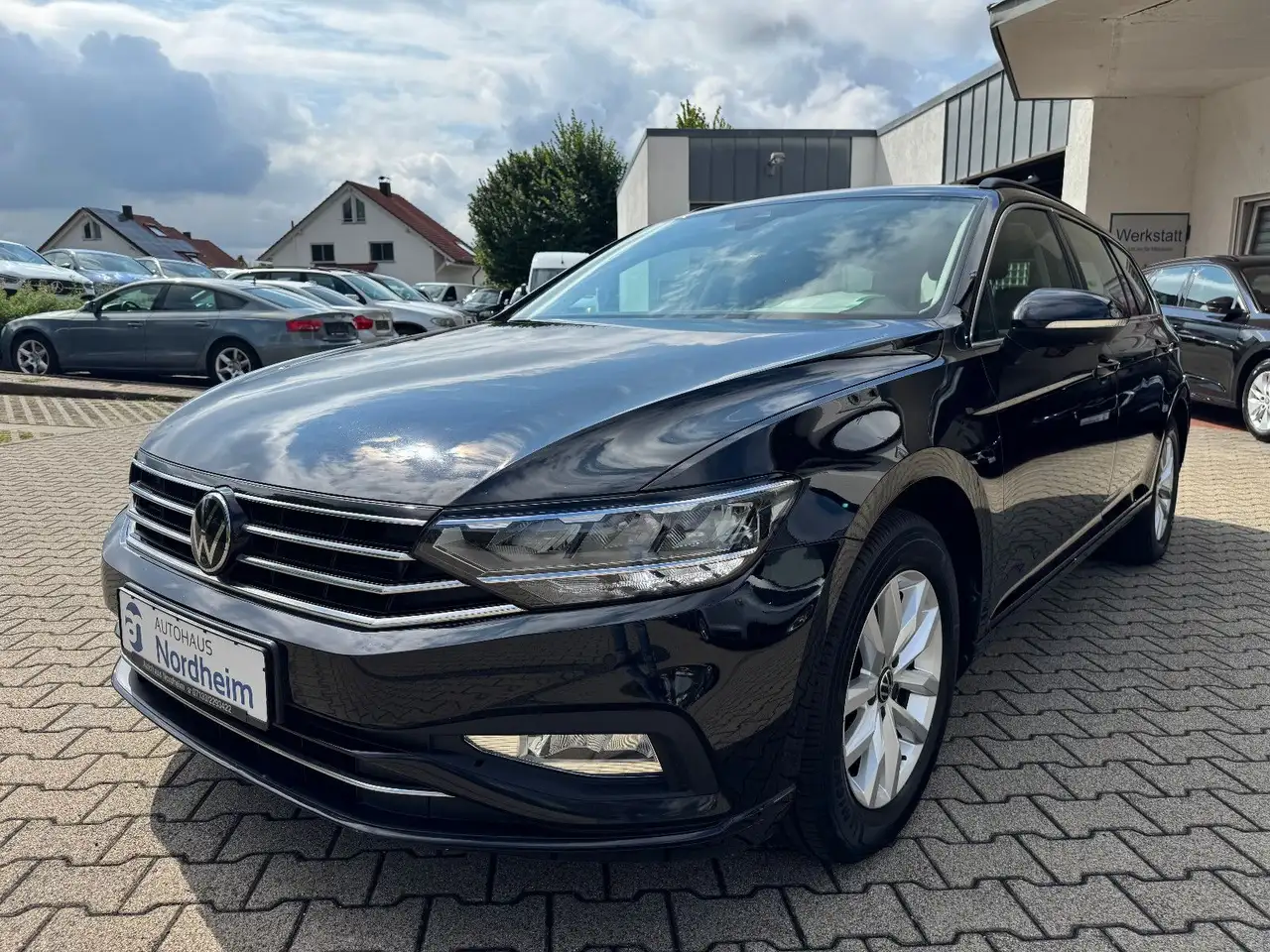 Volkswagen Passat Variant Passat 2.0 TDI Variant Klima/Navi/1.Hand/EURO 6 — photo 1 of 24