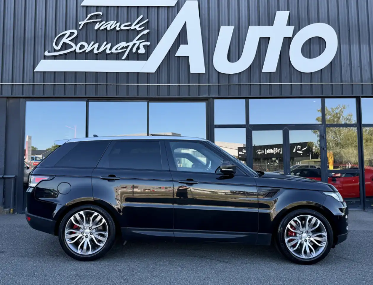 Land Rover Range Rover Sport 3.0 SDV6 306 Ch HSE / Toit ouvrant — photo 1 of 20