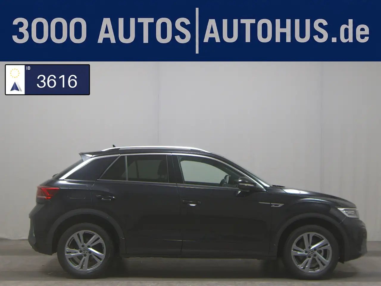 Volkswagen T-Roc — photo 1 of 15