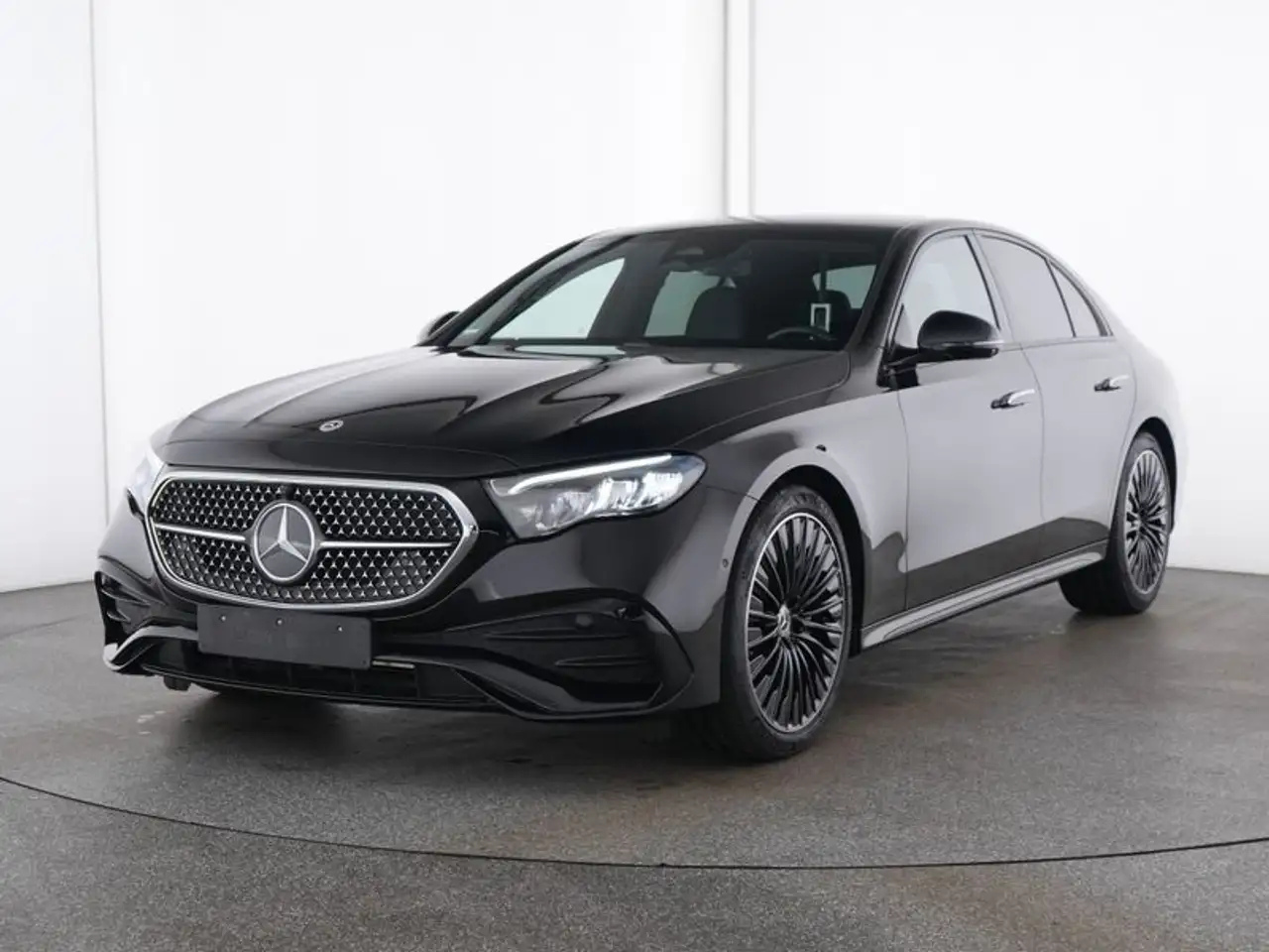 Mercedes-Benz E 220 d AMG Line Advanced Burmester 20" Night — photo 1 of 9