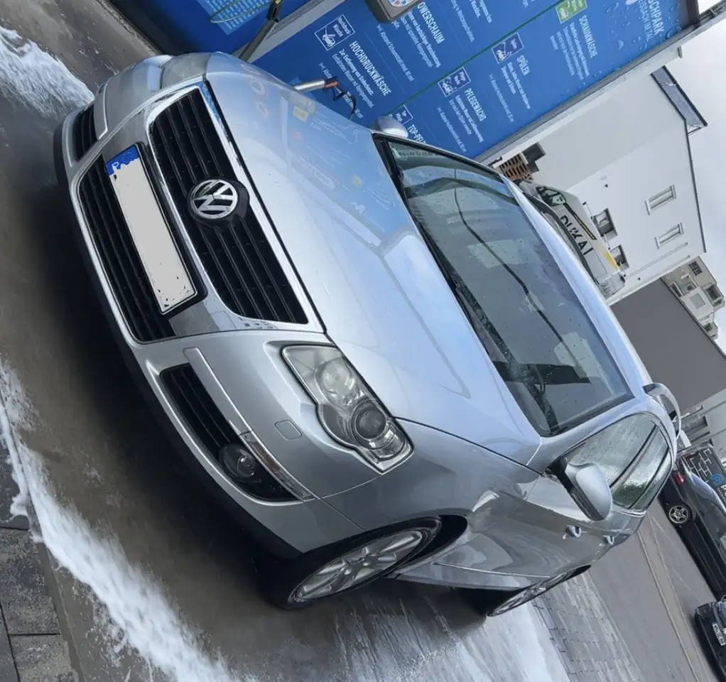 Volkswagen Passat B6 C3 — photo 1 of 7
