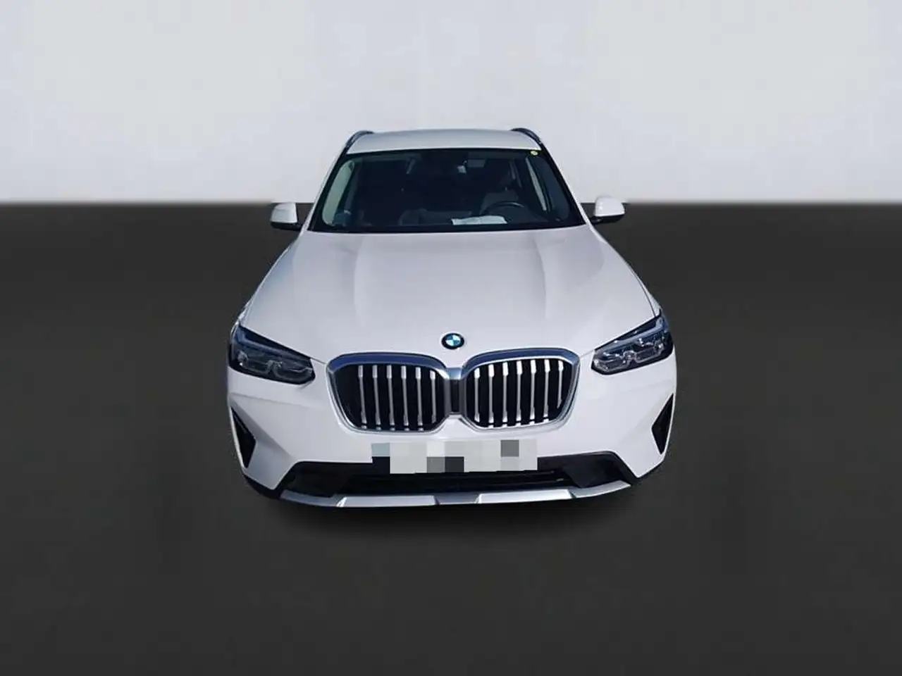 BMW X3 xDrive 20dA xLine — photo 1 of 17