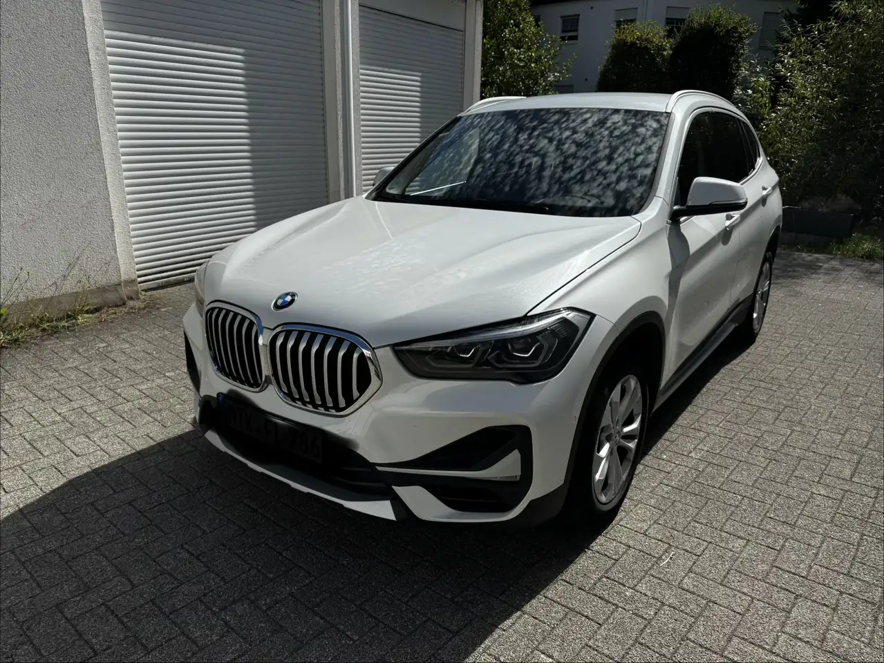 BMW X1 sDrive20i Aut. Advantage — photo 1 of 8