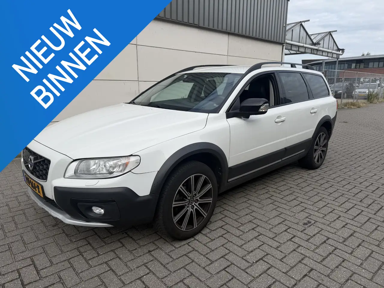 Volvo XC70 2.0 D4 FWD Summum LEER / TREKHAAK / CRUISE CONTROL — photo 1 of 37