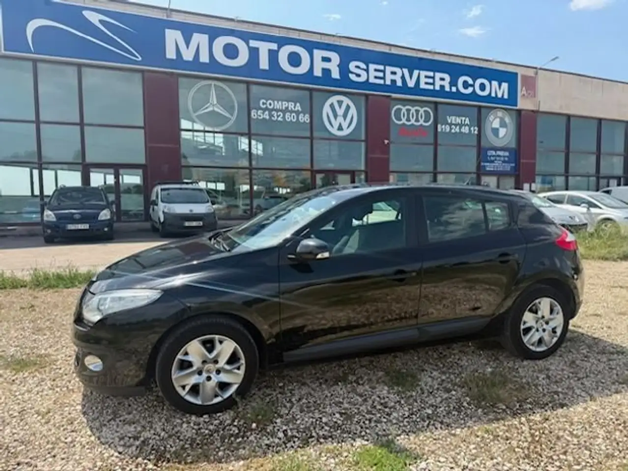 Renault Megane Berlina Expression dCi 110 — photo 1 of 40