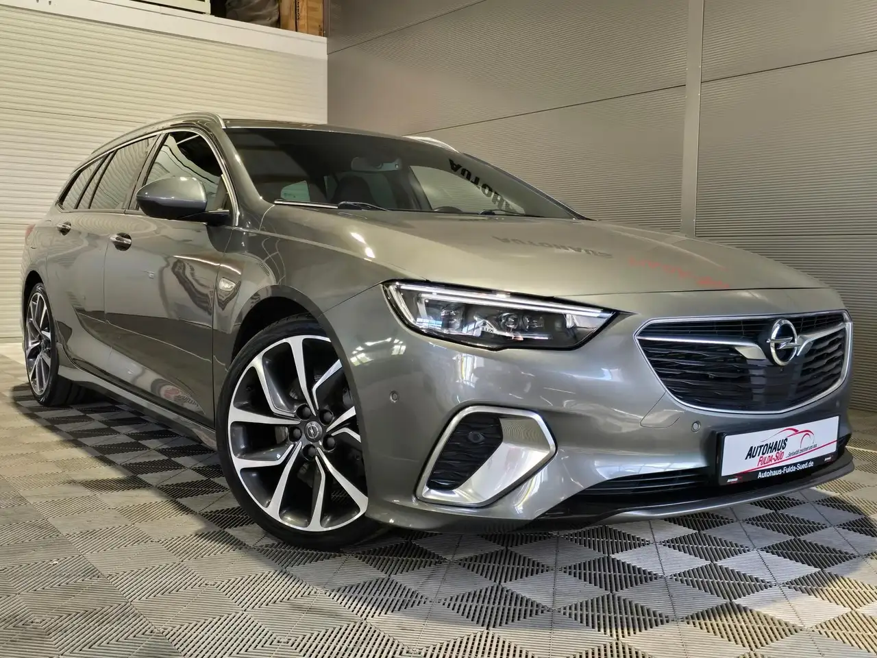 Opel Insignia 2.0 CDTI GSi 4X4°Bose°ACC°360°Spur°LED° — photo 1 of 29