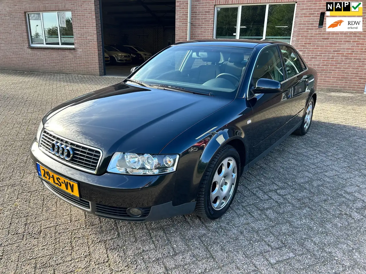 Audi A4 Limousine 1.6 // Inruilkoopje // APK 2-5-2027 — photo 1 of 17