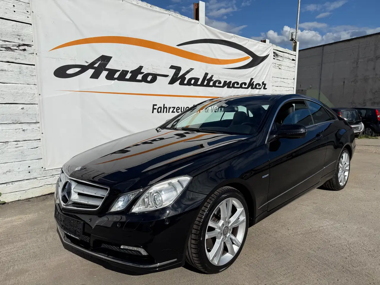 Mercedes-Benz E 350 E 350 CGI BlueEfficiency*Leder*Xenon*Memory*Pano — photo 1 of 24