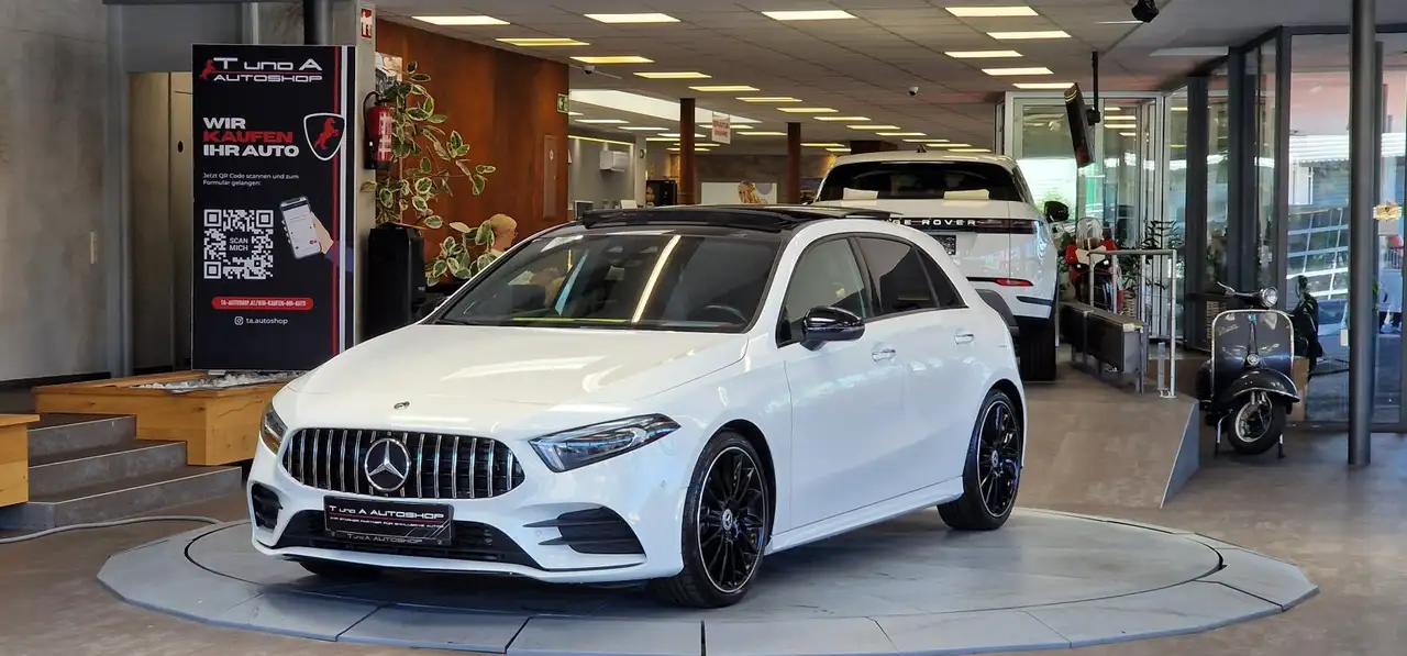 Mercedes-Benz A 250 AMG-Paket *Pano*Memory-Sitz*Ambiente — photo 1 of 34