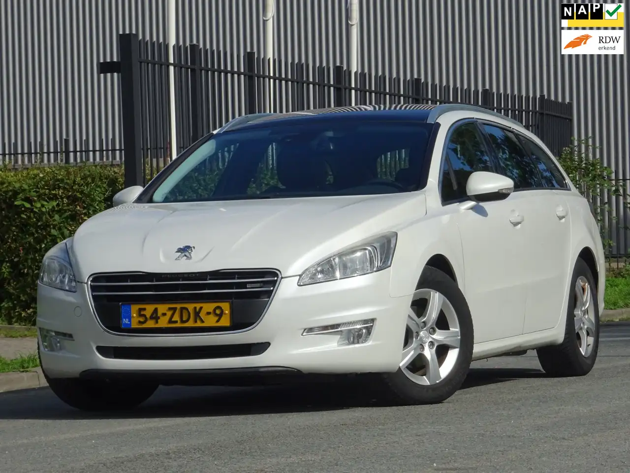 Peugeot 508 SW 1.6 e-HDi Blue Lease Executive NAP/PANO/NAVI — photo 1 of 24