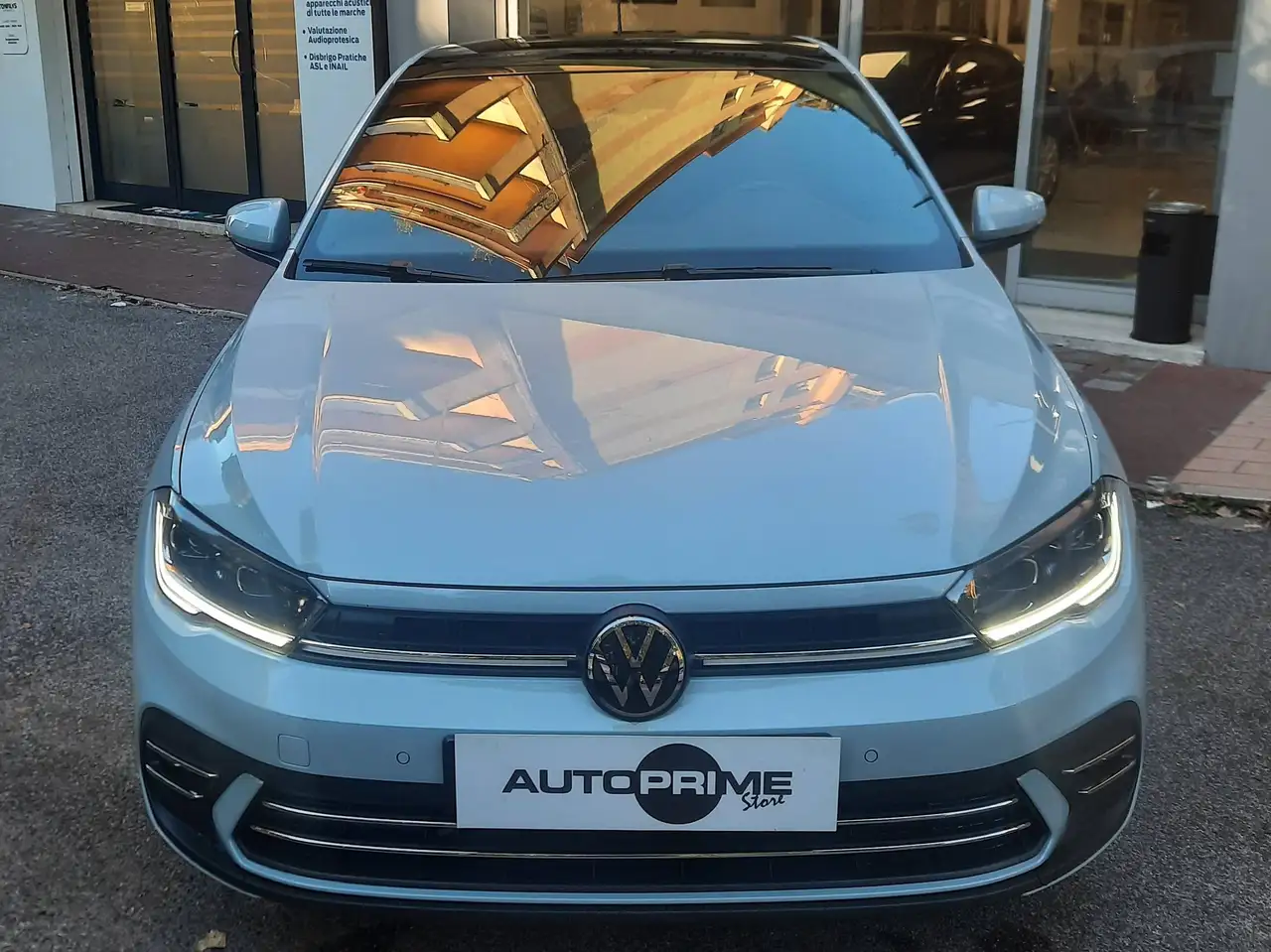 Volkswagen Polo Polo VI 2022 1.0 tsi Edition 50 95cv dsg — photo 1 of 15