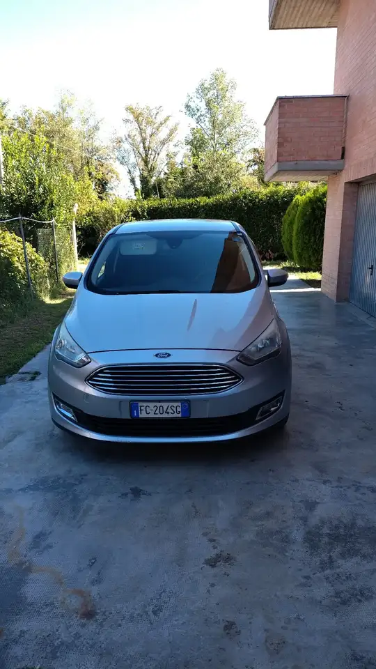 Ford C-Max 1.5 tdci Titanium s&s 120cv — photo 1 of 6