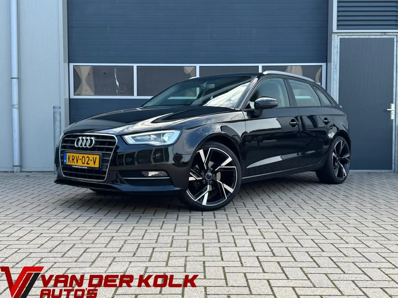 Audi A3 Sportback 1.4 TFSI Ambiente Pro Line plus | Xenon — photo 1 of 24