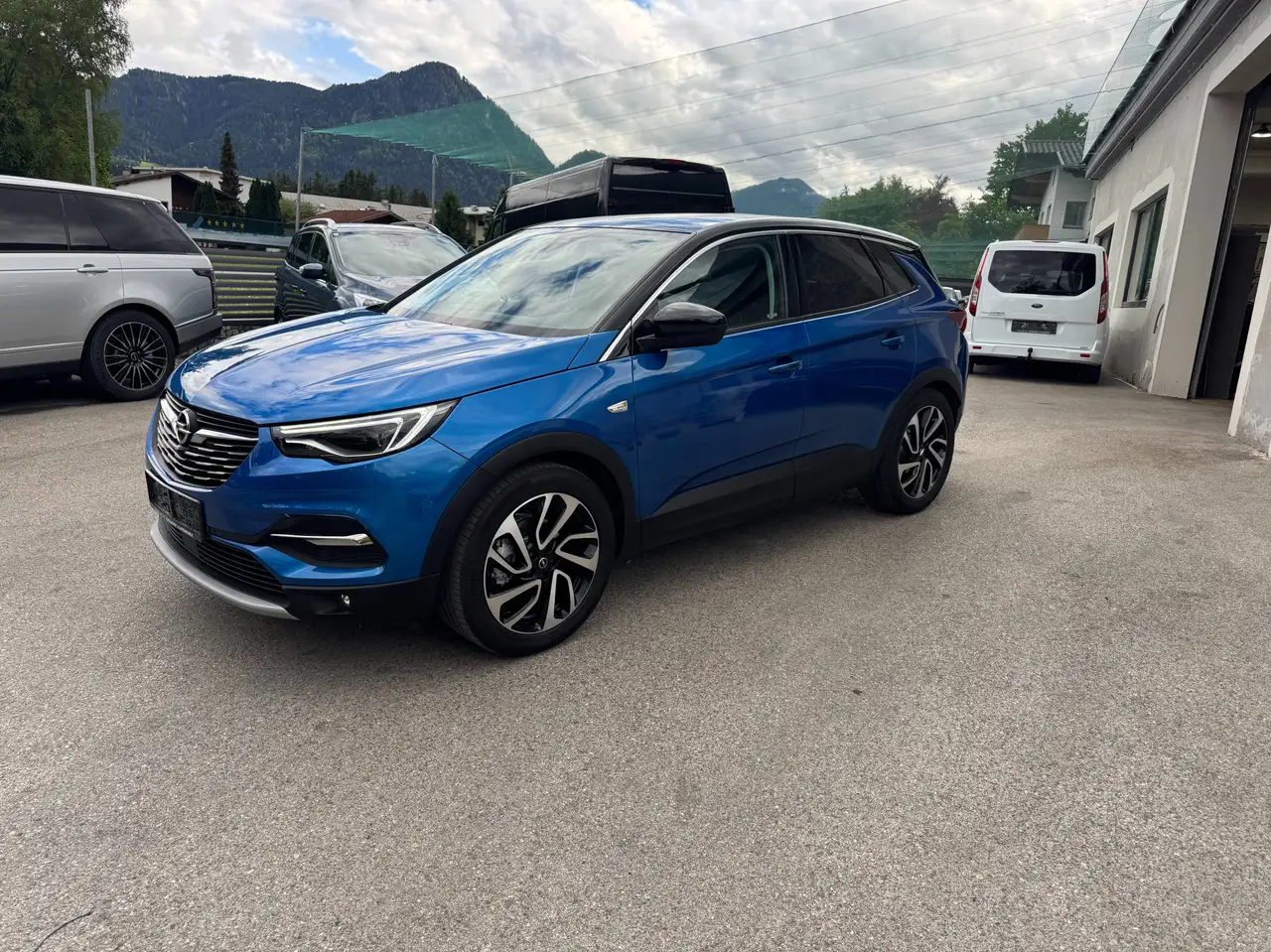 Opel Grandland X Ultimate — photo 1 of 30