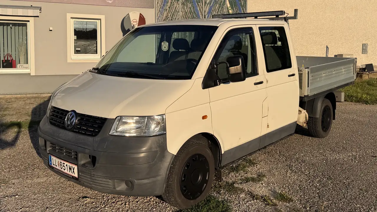 Volkswagen T5 Transporter Doka-Pritsche LR 1,9 TDI — photo 1 of 15